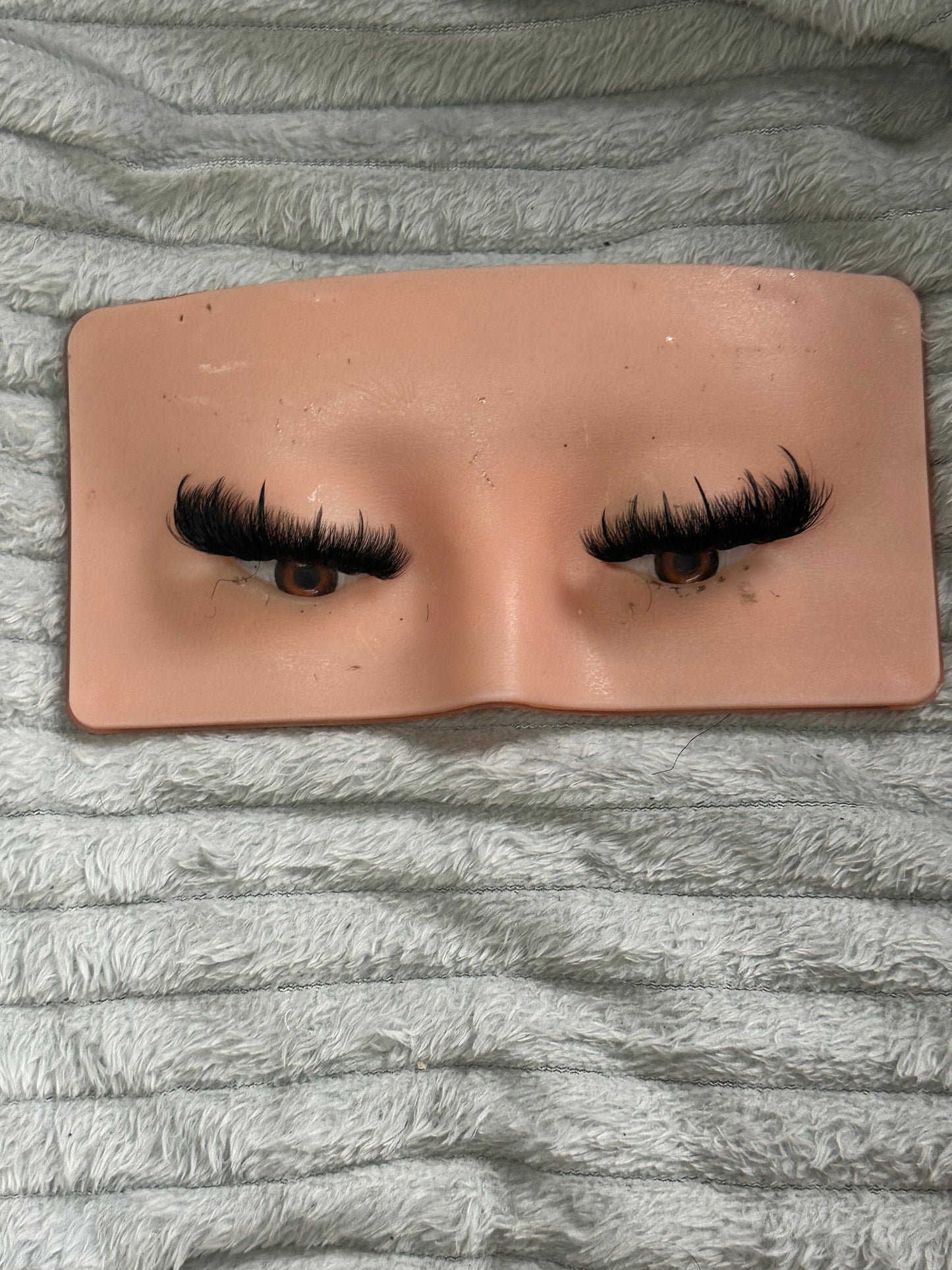 Mega Volume - Thee Strip Lash (Spikes Included)